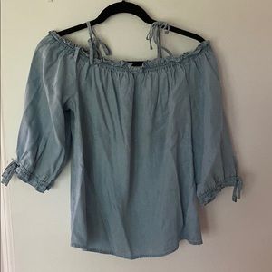 Lightweight off the shoulder - denim top!
